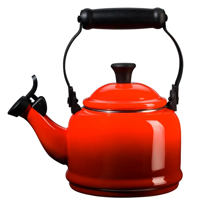 le-creuset-demi-wasserkessel-1-1-l-emaillierter-karbonstahl-kirschrot image 1
