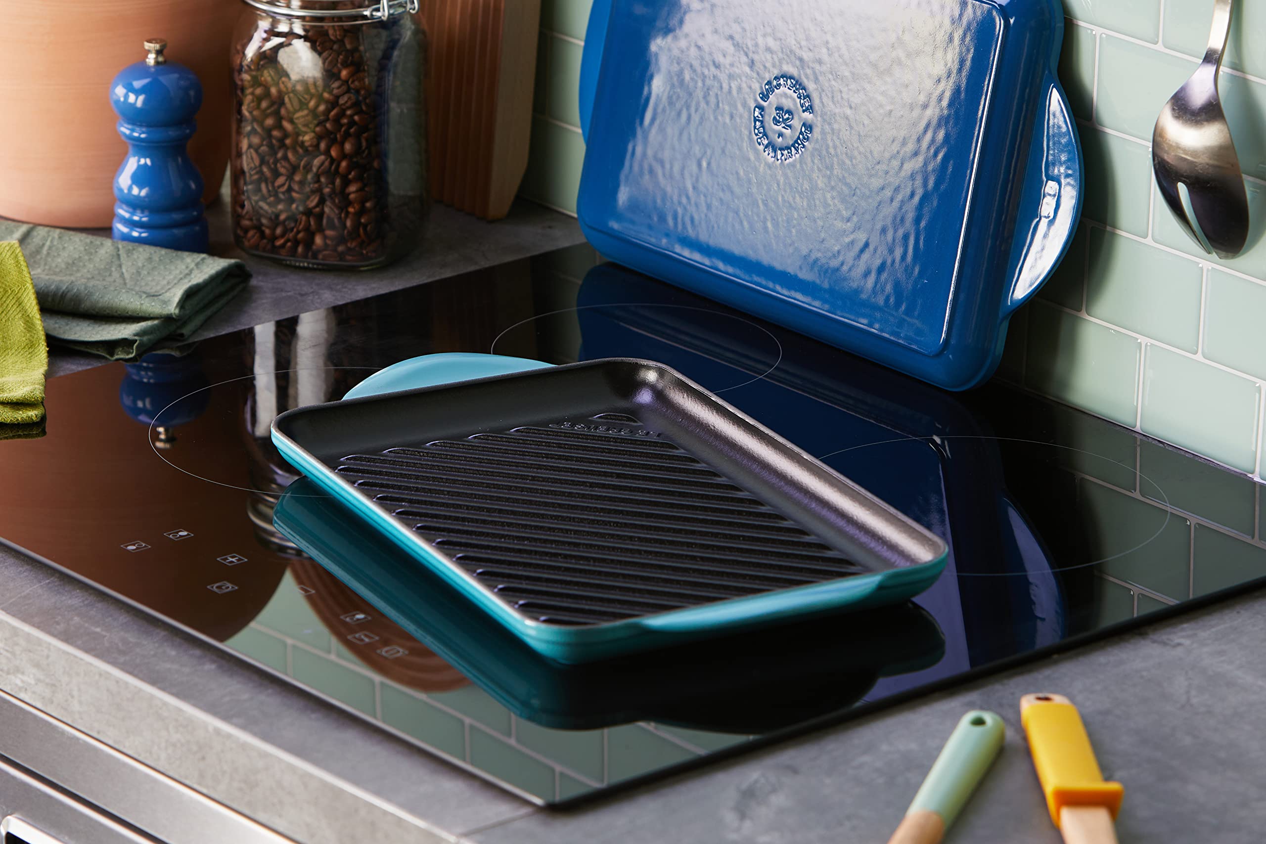 le-creuset-rechteckige-grillplatte-32-cm-gusseisen-karibik-grillpfanne-f-r-induk image 5