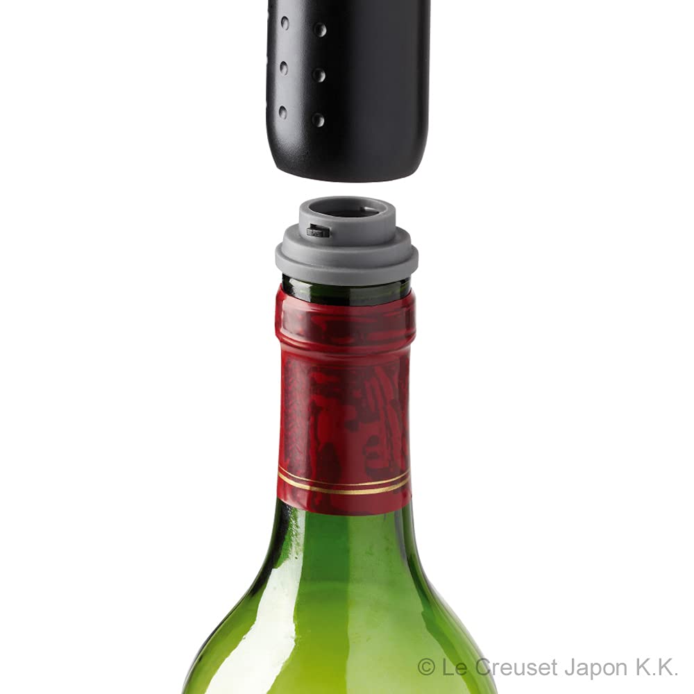 le-creuset-weinpumpen-set-wa-137-schwarz-matt-mit-3-verschl-ssen image 2