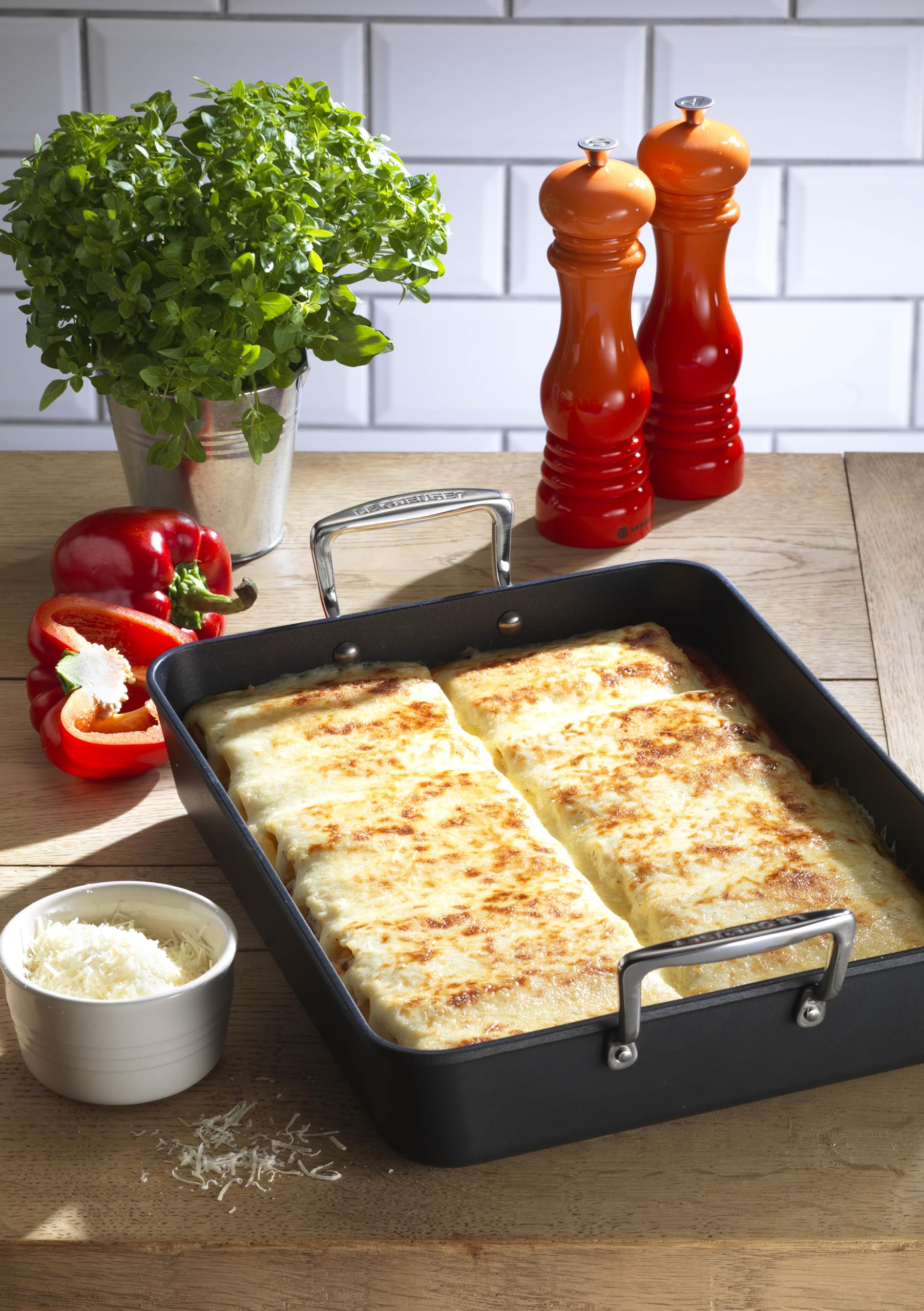 le-creuset-aluminium-antihaft-bratreine-34-cm-anthrazit-silber image 5