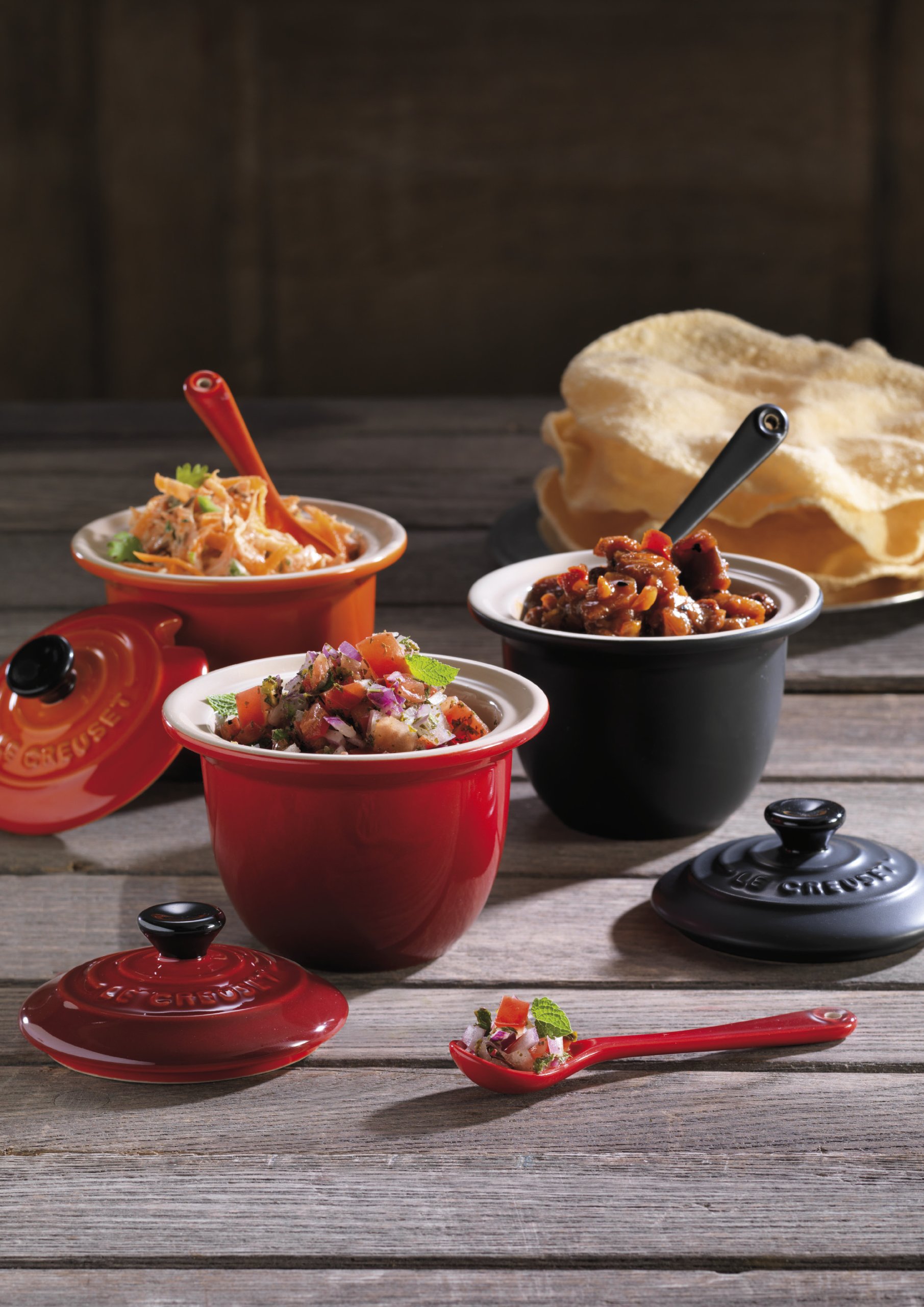 le-creuset-serviert-pfchen-mit-l-ffel-steinzeug-0-2-l-10-2-cm-ofenrot image 3