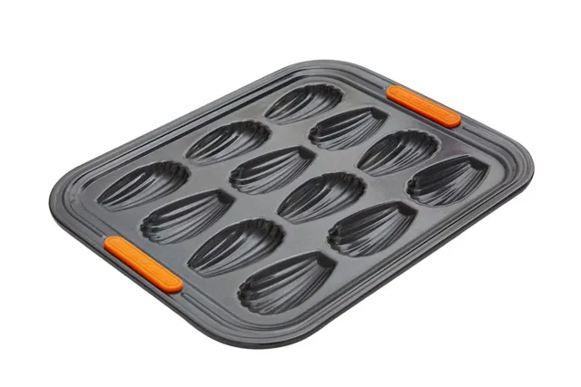 le-creuset-madeleine-form-antihaft-f-r-12-st-ck-karbonstahl-anthrazit-orange image 1