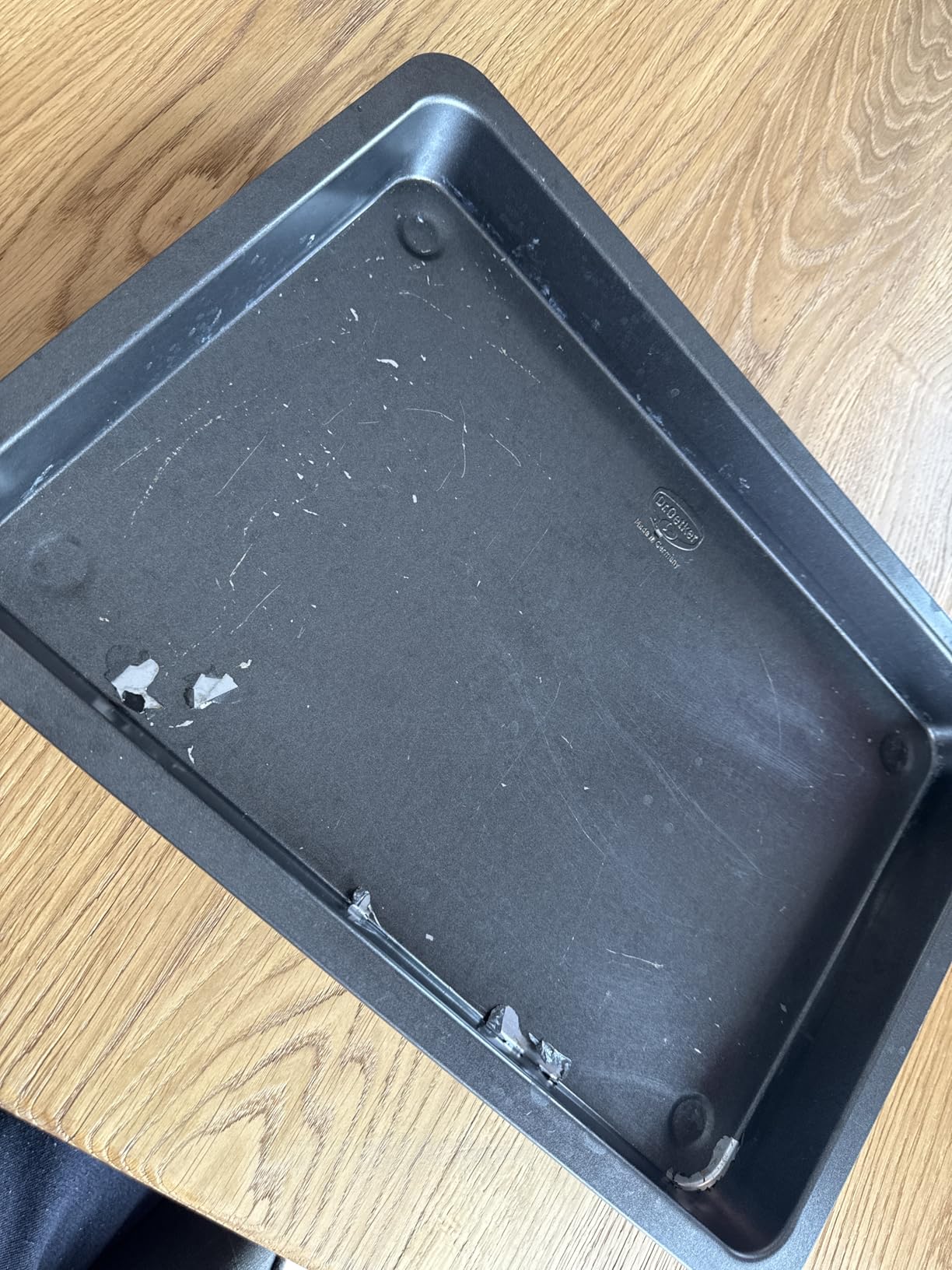 Solide für Braten und Kuchen