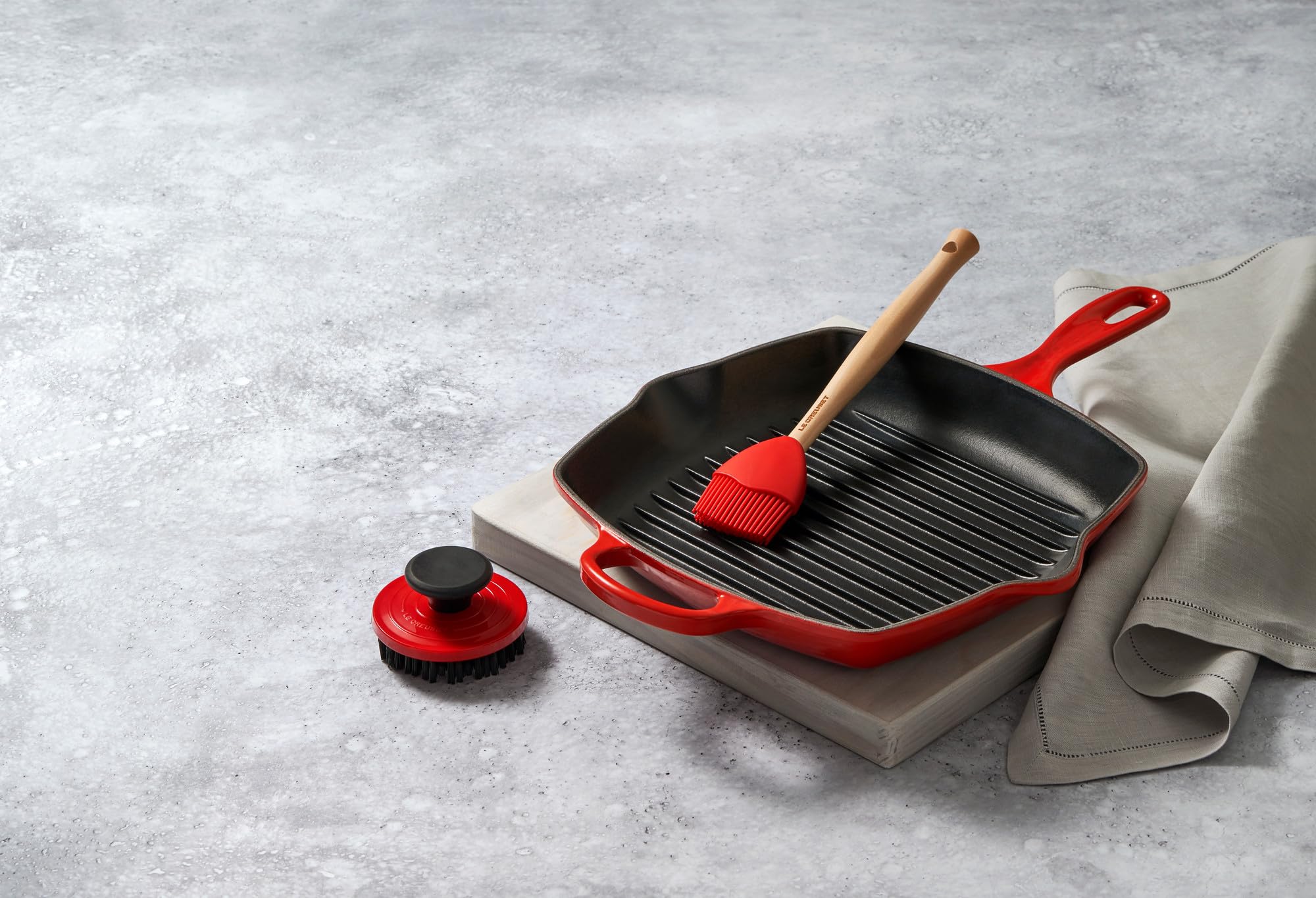 le-creuset-signature-gusseisen-grillpfanne-quadratisch-26-cm-kirschrot image 6