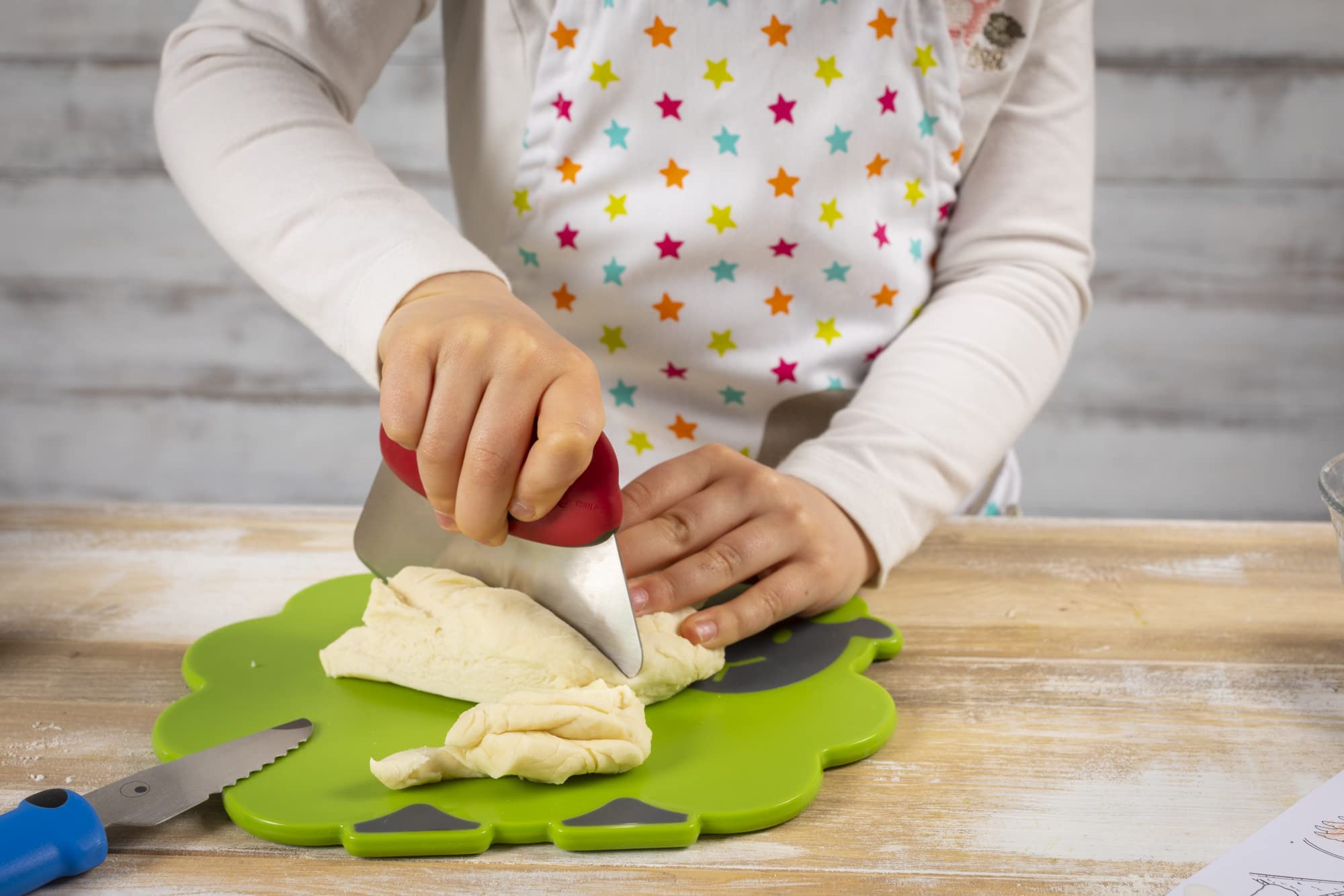kuhn-rikon-kinderkitchen-schneide-set-2-teilig-mit-wiegemesser-und-brett image 7