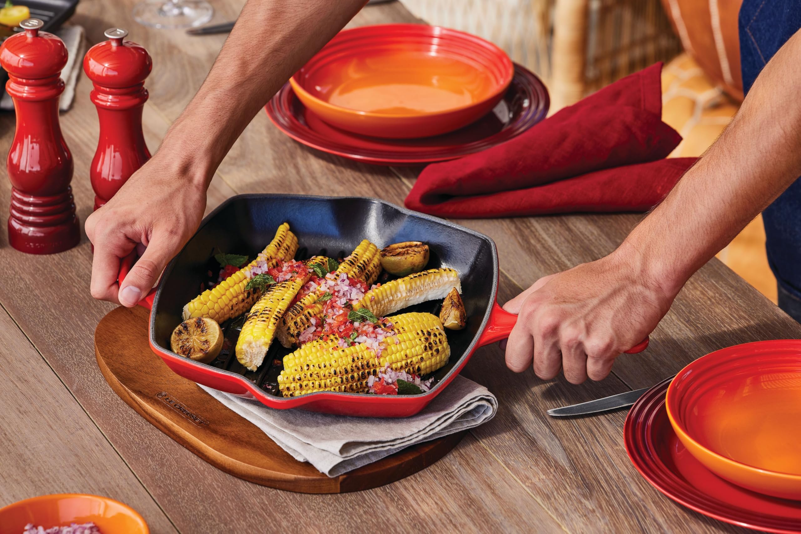 le-creuset-signature-gusseisen-grillpfanne-quadratisch-26-cm-kirschrot image 5