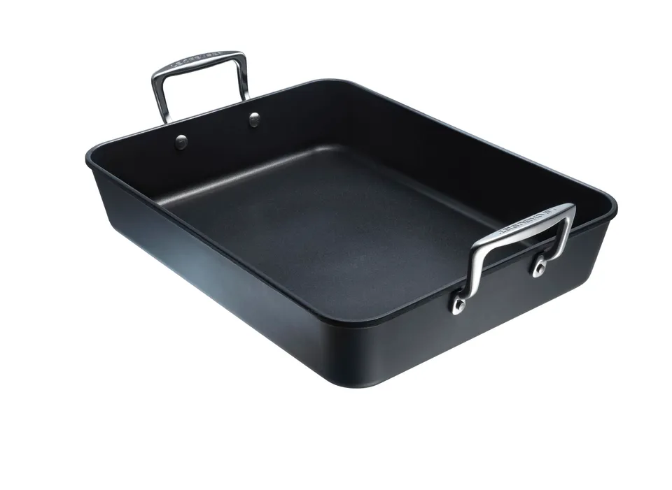 le-creuset-aluminium-antihaft-bratreine-34-cm-anthrazit-silber image 1
