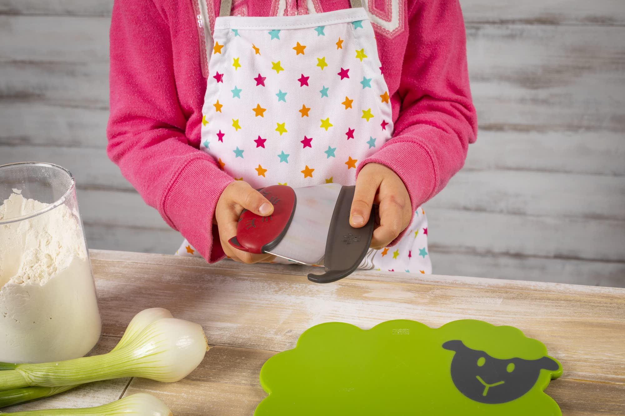 kuhn-rikon-kinderkitchen-schneide-set-2-teilig-mit-wiegemesser-und-brett image 8