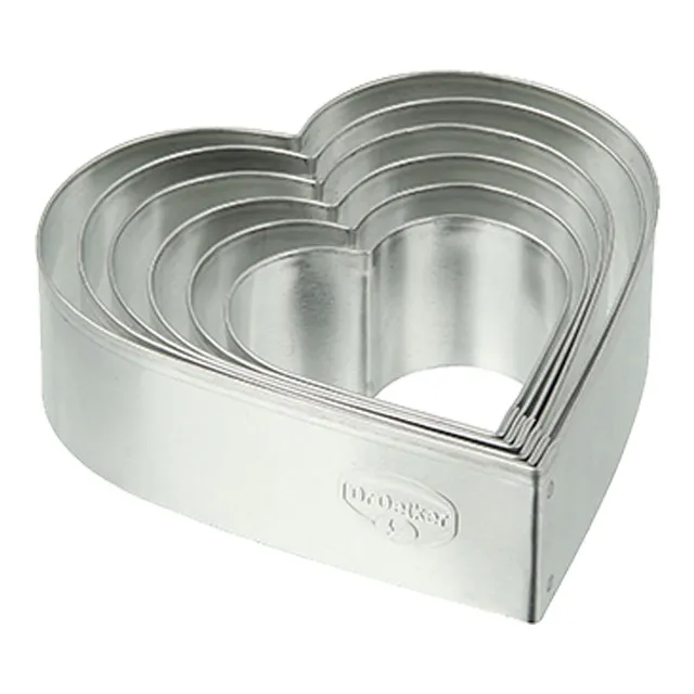 dr-oetker-ausstecher-herz-6er-set-wei-blech-silber-pl-tzchenformen-4-5-8-5-cm image 1