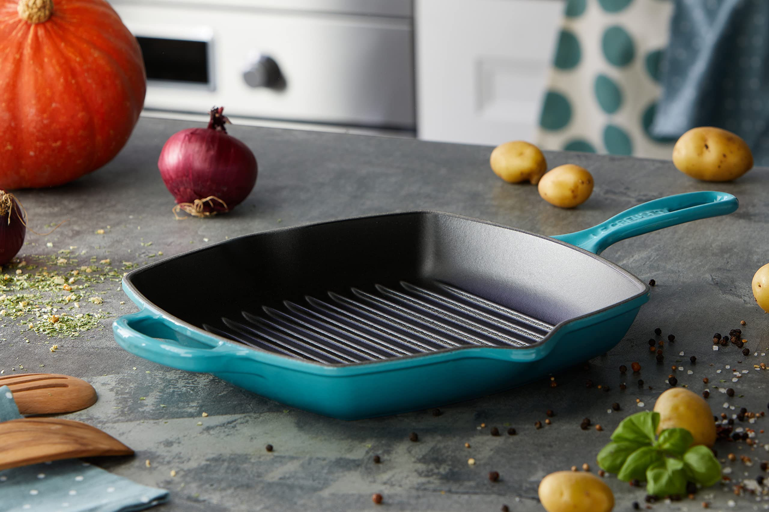le-creuset-signature-gusseisen-grillpfanne-quadratisch-26-cm-induktion-karibik image 2