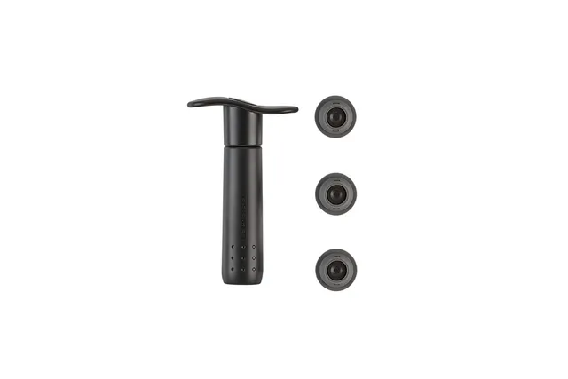 le-creuset-weinpumpen-set-wa-137-schwarz-matt-mit-3-verschl-ssen image 1