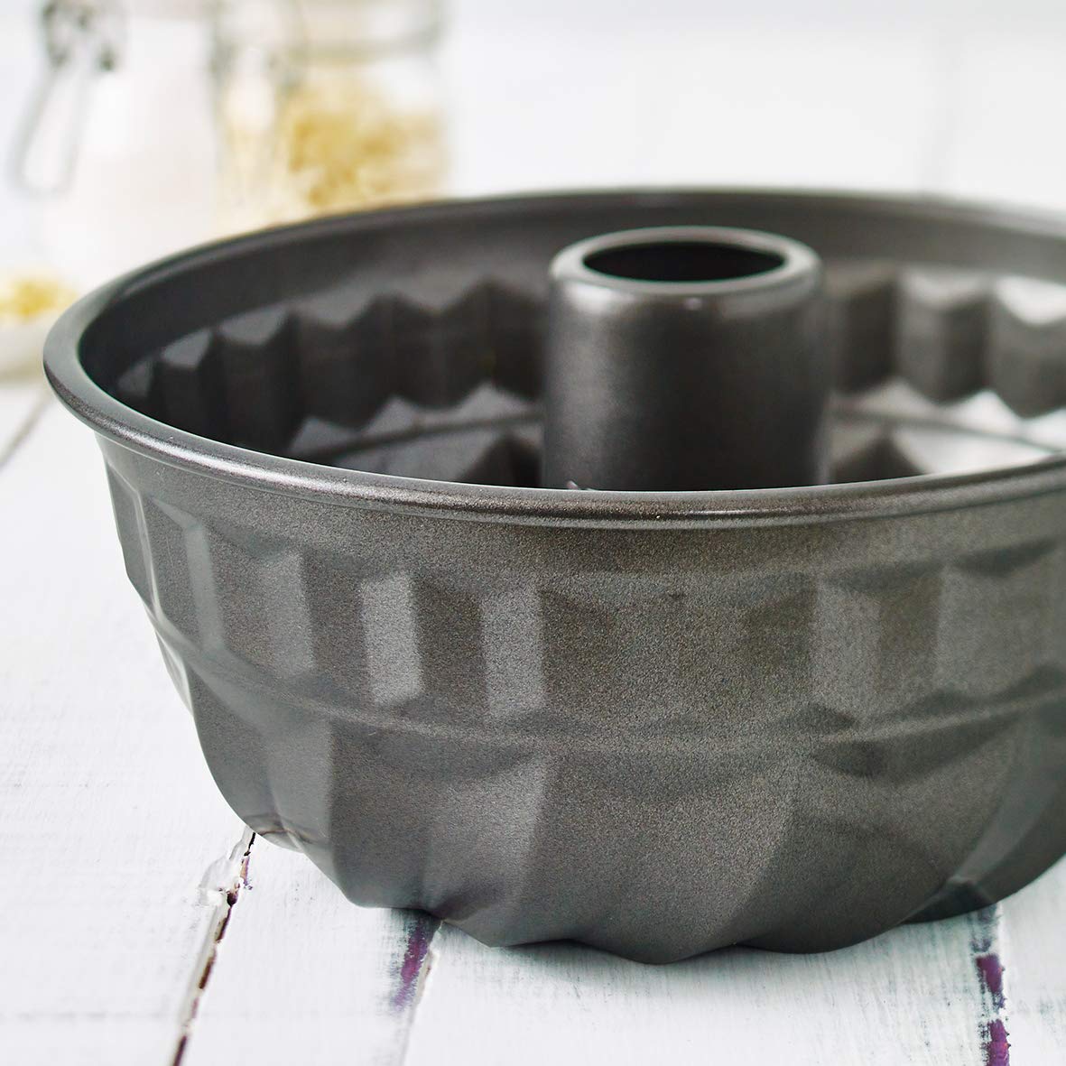 birkmann-easy-baking-gugelhupfform-22-cm-bundtform-aus-karbonstahl-mit-antihaftb image 4