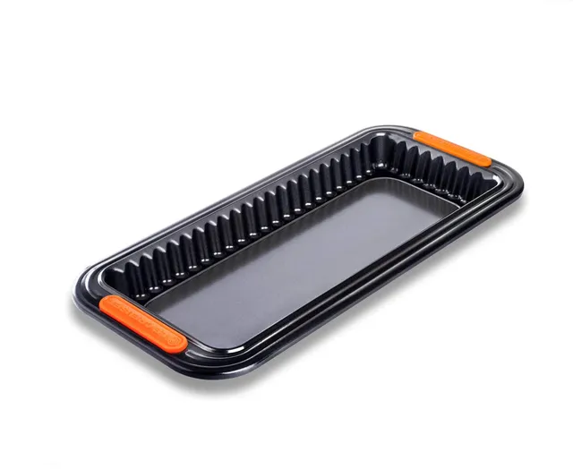 le-creuset-tarteform-rechteckig-33-x-13-cm-mit-hebeboden-karbonstahl-antihaft image 1