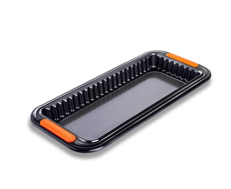 le-creuset-tarteform-rechteckig-33-x-13-cm-mit-hebeboden-karbonstahl-antihaft image 1