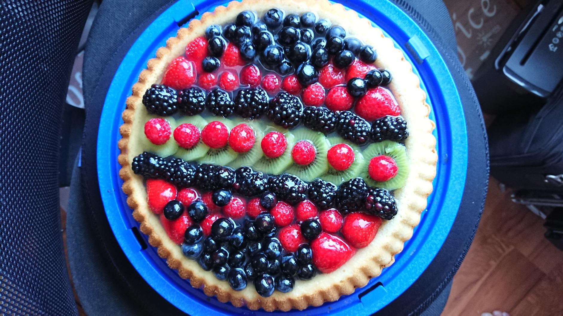 Riesen-Obstkuchen gelingt