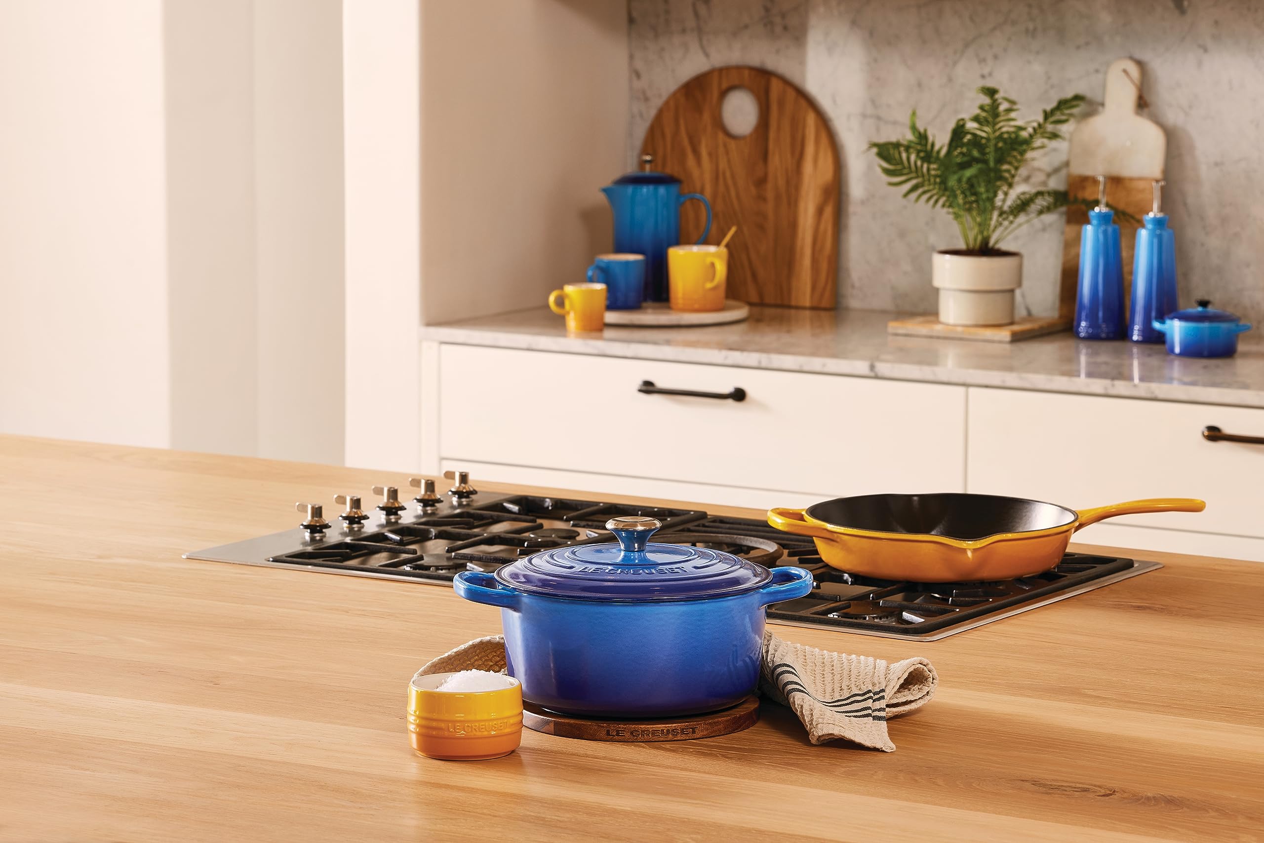 le-creuset-signature-hohe-brat-und-servierpfanne-gusseisen-26-cm-2-liter-nectar image 5