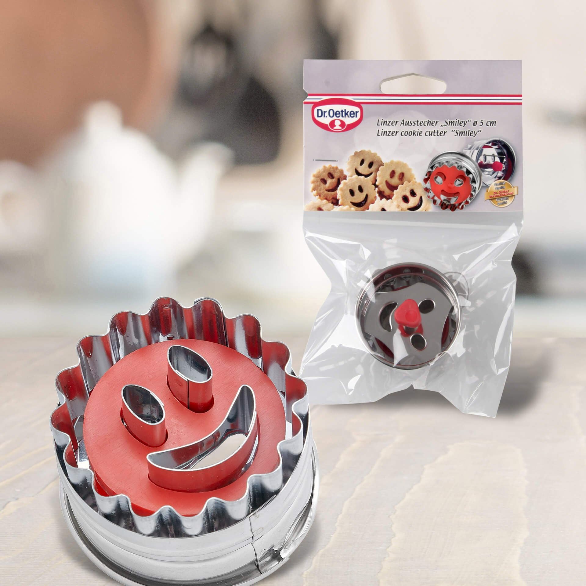 dr-oetker-ausstecher-lachendes-gesicht-5-cm-mit-auswerfer image 5