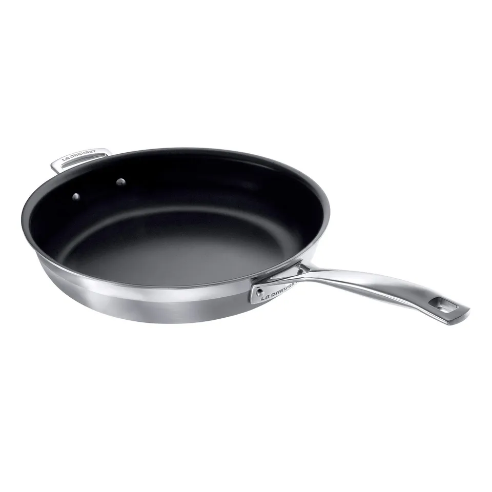 le-creuset-3-ply-edelstahl-bratpfanne-30-cm-mit-gegengriff-antihaft image 1